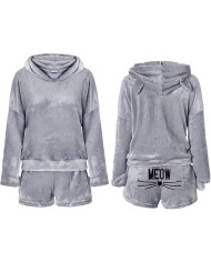 Topla ženska pižama iz mehkega pliša z kapuco – dvodelni komplet